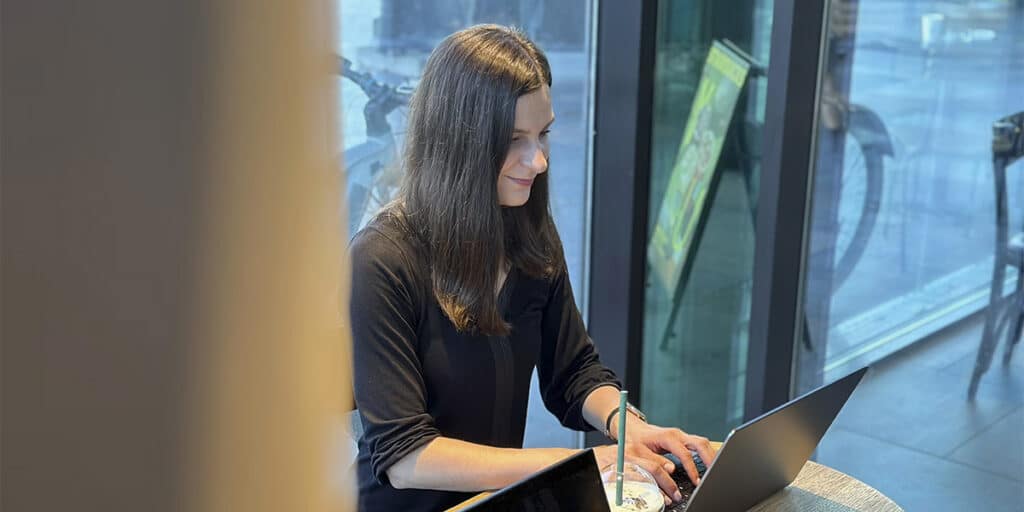 Administratief medewerker - planner - beheert onderhoudscontracten, plant techniekers in en ondersteunt klanten bij vragen en storingen.