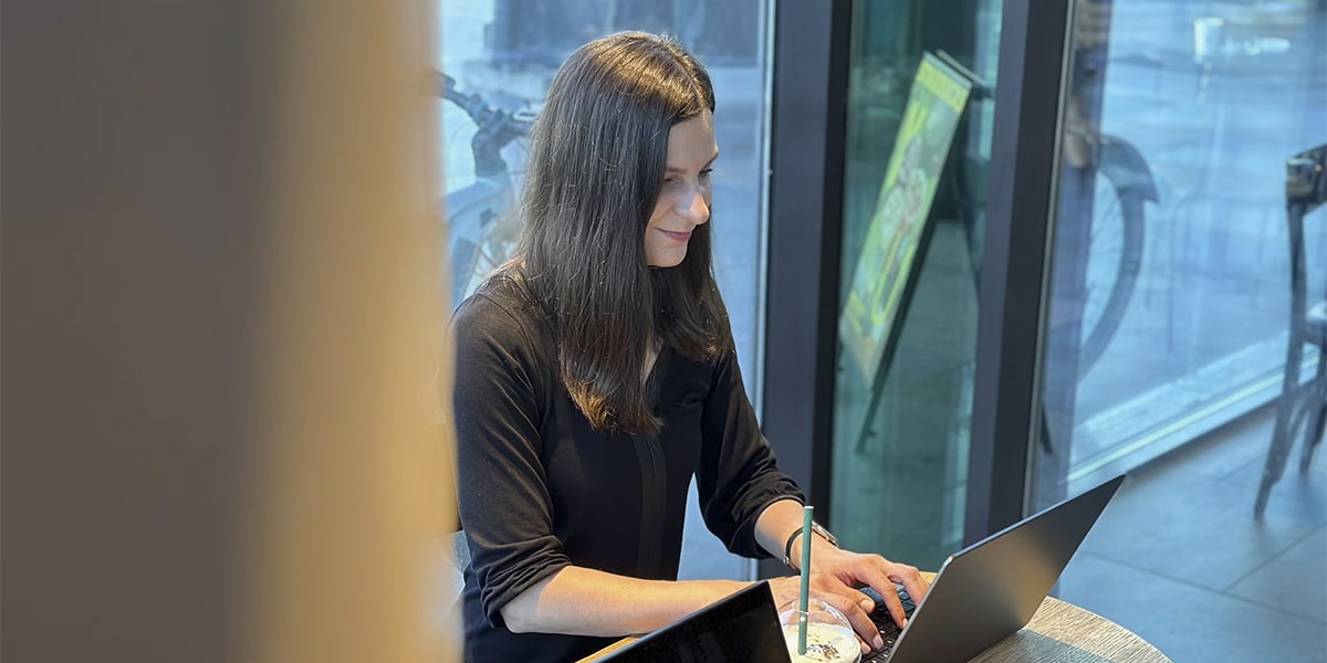 Administratief medewerker - planner - beheert onderhoudscontracten, plant techniekers in en ondersteunt klanten bij vragen en storingen.